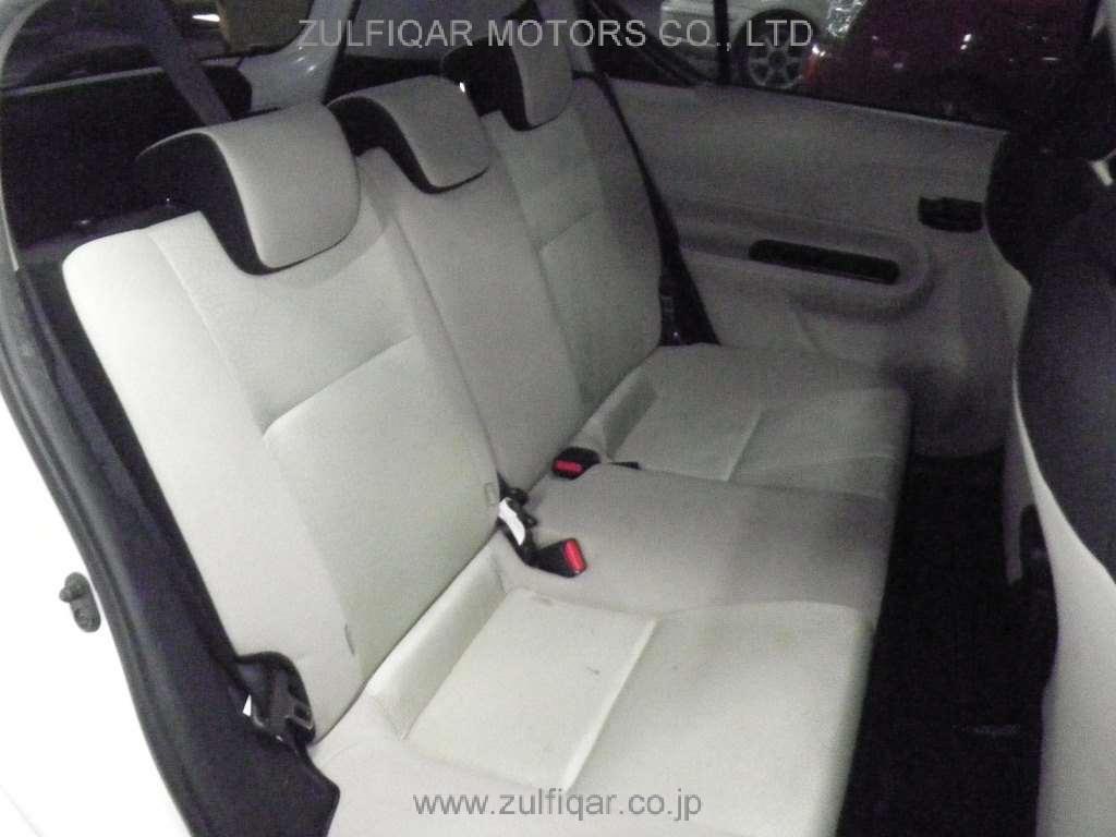 TOYOTA AQUA 2012 Image 7