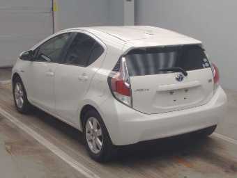 TOYOTA AQUA 2015 Image 4