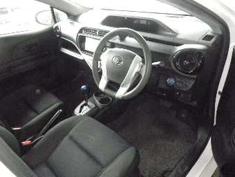 TOYOTA AQUA 2015 Image 5