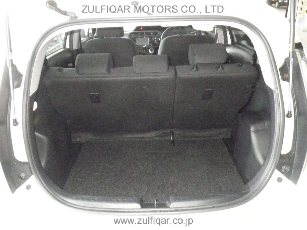 TOYOTA AQUA 2015 Image 8