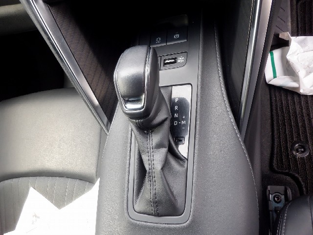 TOYOTA HARRIER 2020 Image 19