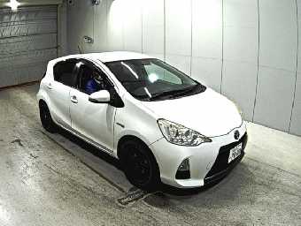 TOYOTA AQUA 2013 Image 1