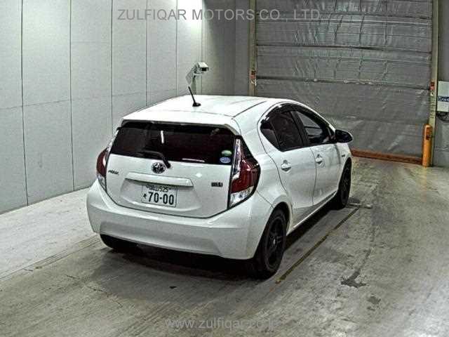 TOYOTA AQUA 2013 Image 5