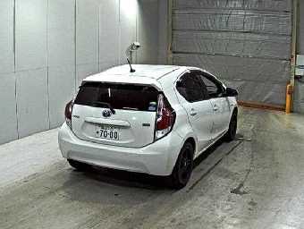 TOYOTA AQUA 2013 Image 5