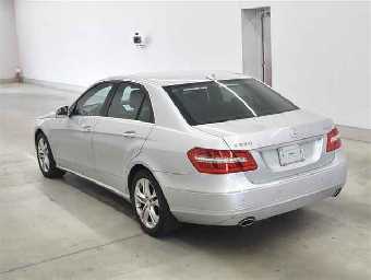 MERCEDES BENZ E CLASS 2010 Image 2