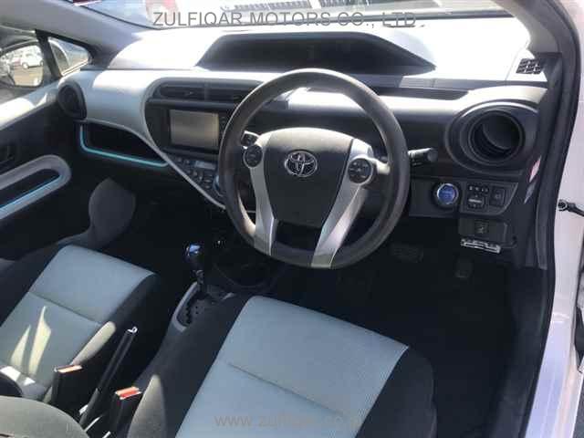 TOYOTA AQUA 2012 Image 3