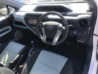 TOYOTA AQUA 2012 Image 3