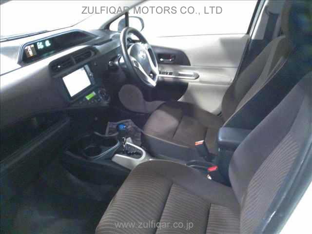 TOYOTA AQUA 2012 Image 3