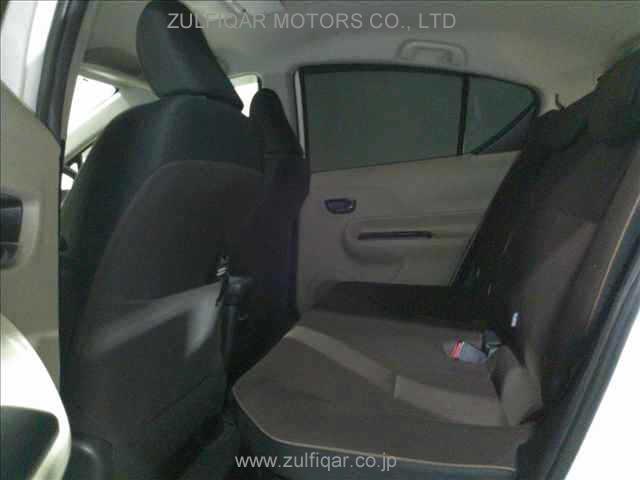 TOYOTA AQUA 2012 Image 5