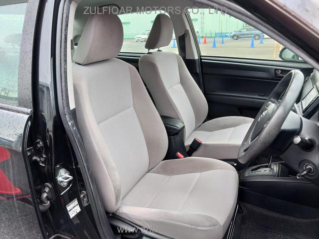 TOYOTA COROLLA AXIO 2015 Image 7