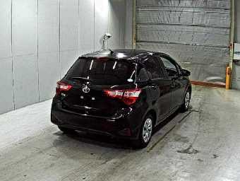 TOYOTA VITZ 2019 Image 5