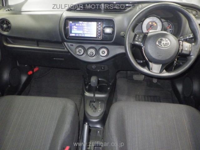TOYOTA VITZ 2019 Image 3