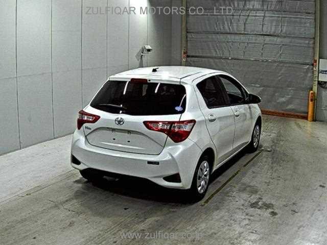 TOYOTA VITZ 2019 Image 5