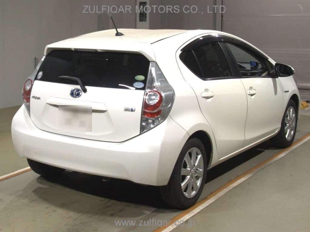 TOYOTA AQUA 2014 Image 2