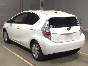 TOYOTA AQUA 2014 Image 4