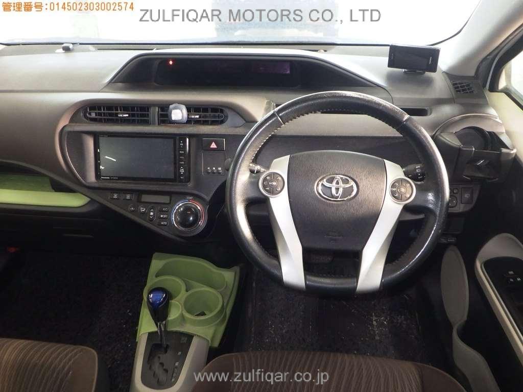 TOYOTA AQUA 2014 Image 6