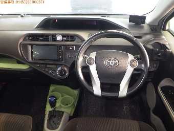 TOYOTA AQUA 2014 Image 6