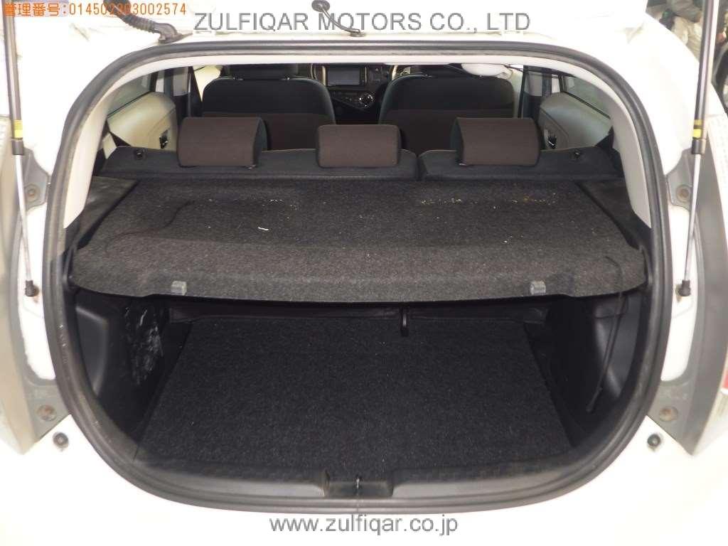 TOYOTA AQUA 2014 Image 8