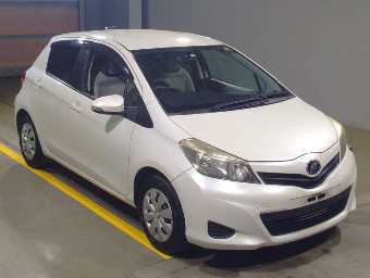 TOYOTA VITZ 2011 Image 3