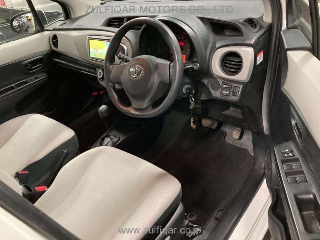 TOYOTA VITZ 2011 Image 5