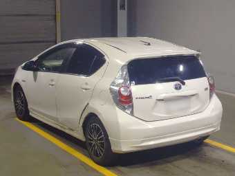 TOYOTA AQUA 2012 Image 4