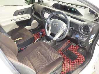 TOYOTA AQUA 2012 Image 3