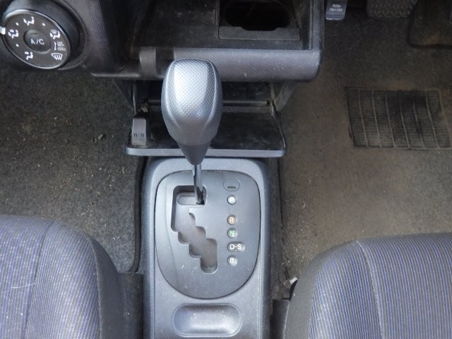 TOYOTA PROBOX 2018 Image 29