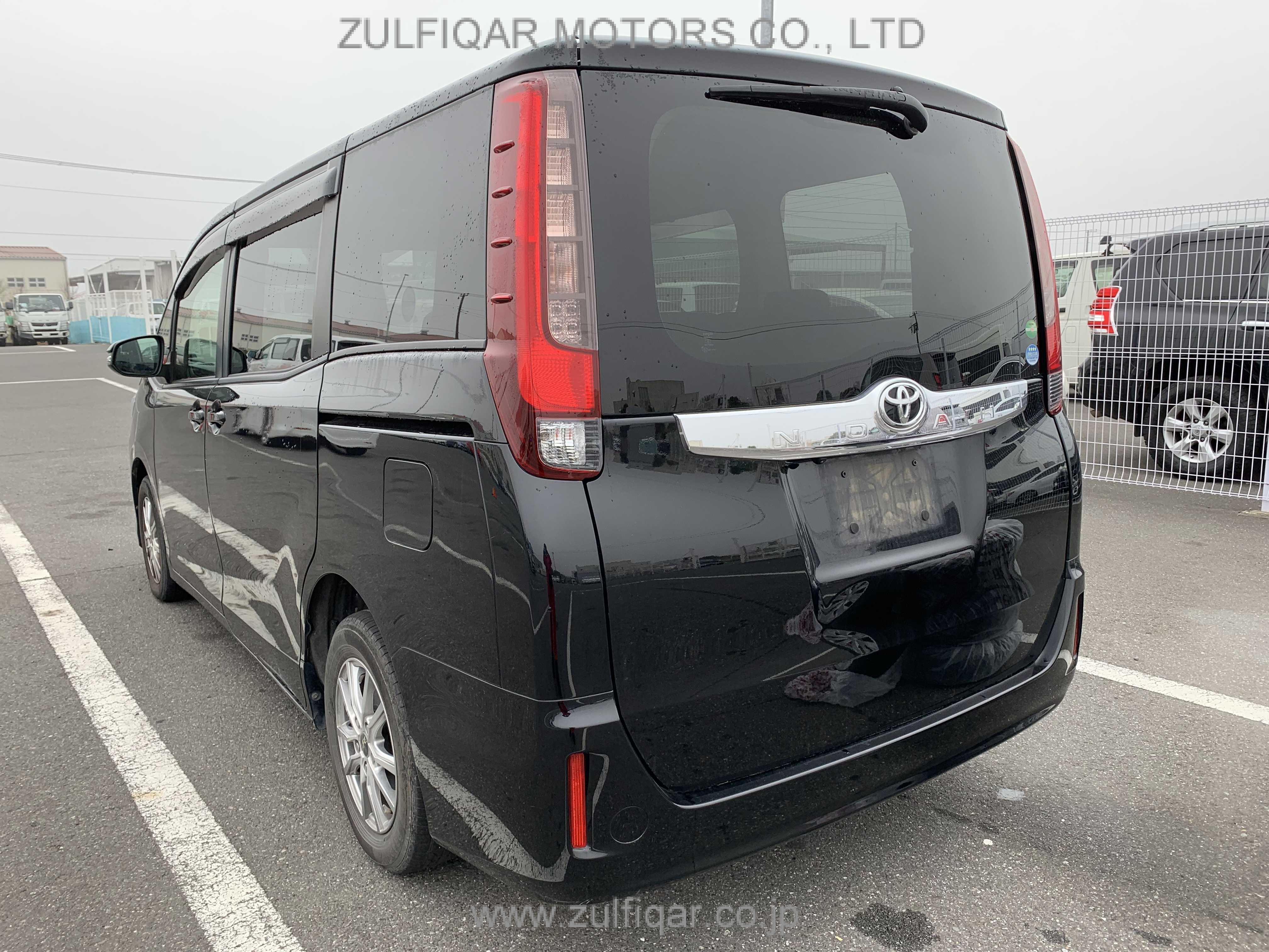 TOYOTA NOAH 2017 Image 22