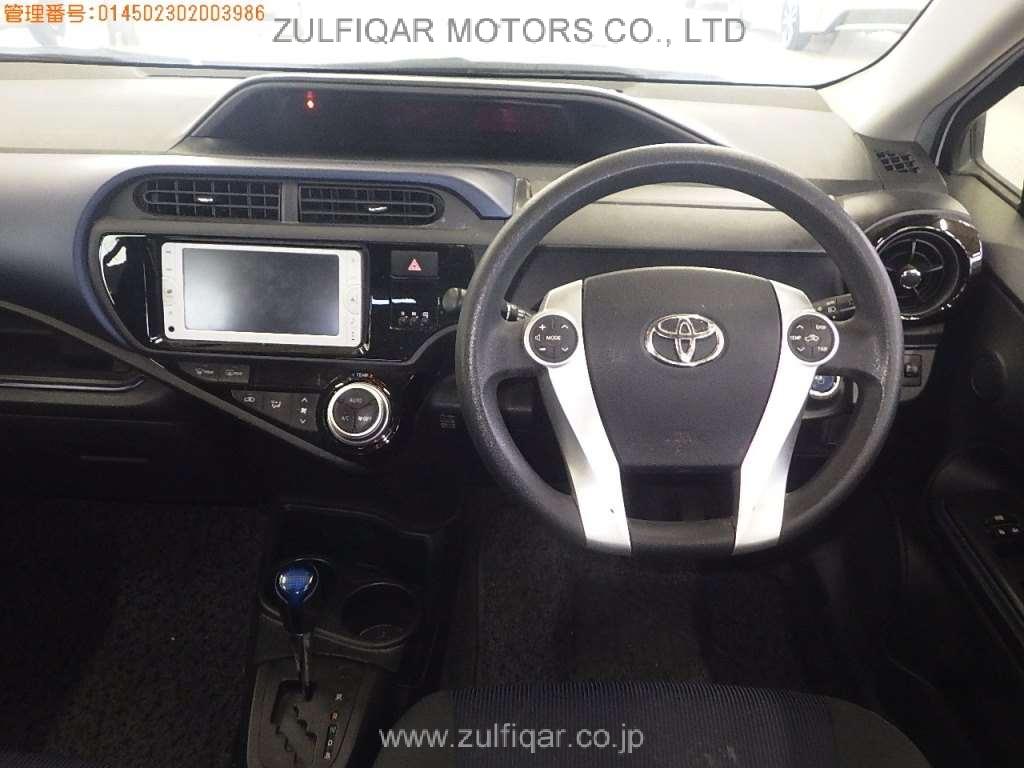 TOYOTA AQUA 2015 Image 6