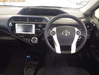 TOYOTA AQUA 2015 Image 6