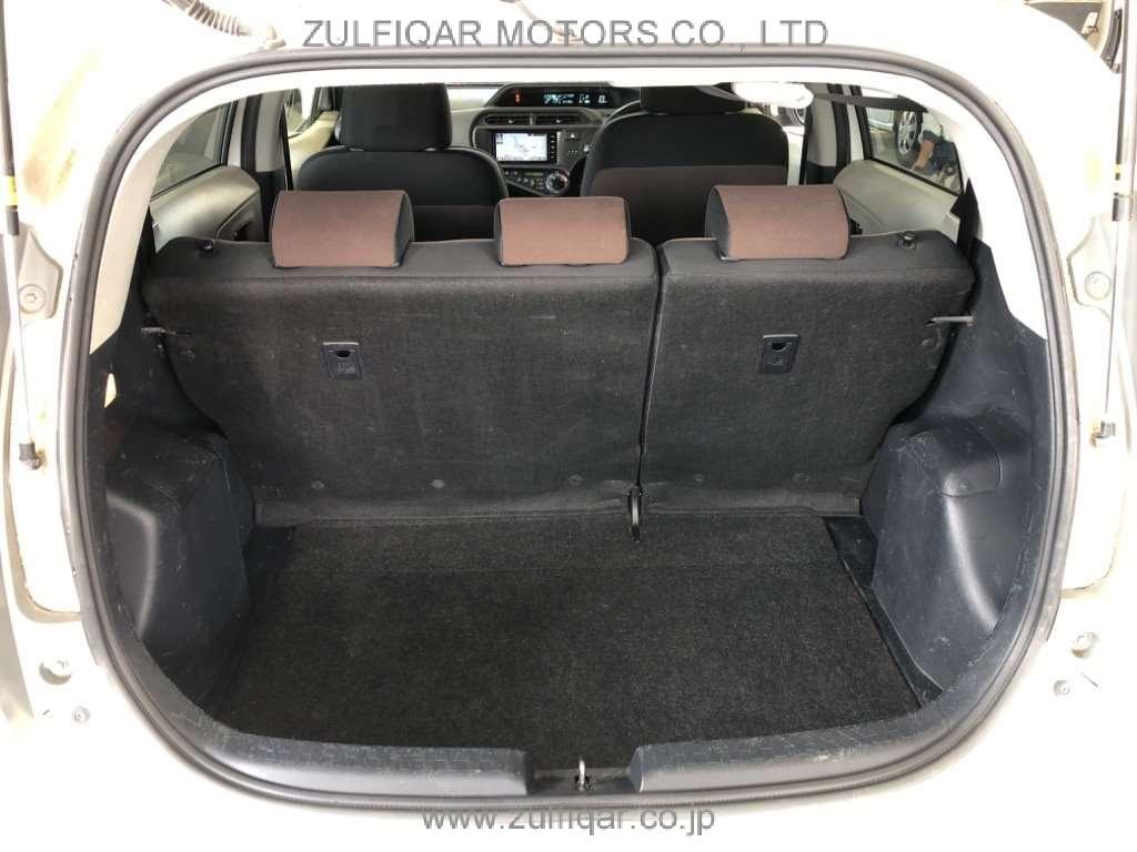 TOYOTA AQUA 2014 Image 9