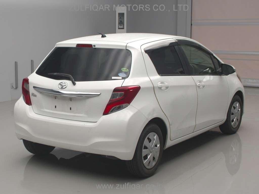 TOYOTA VITZ 2014 Image 2