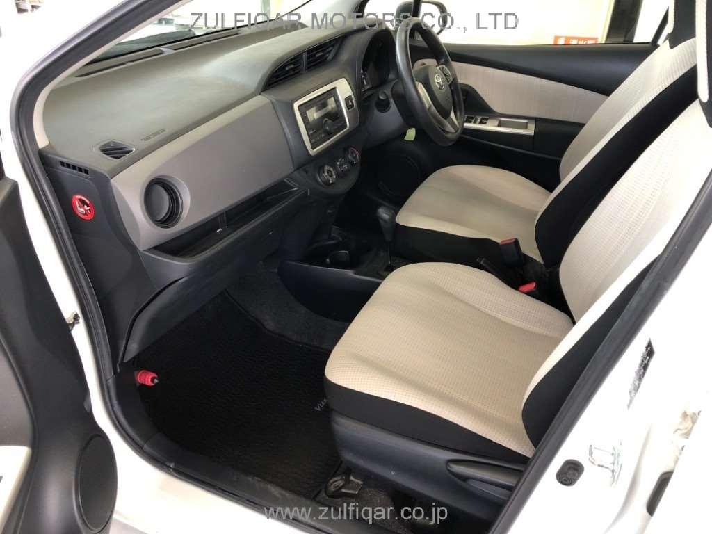 TOYOTA VITZ 2014 Image 7