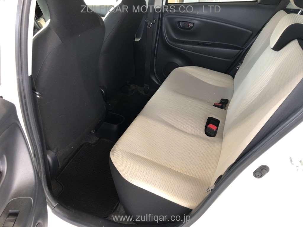 TOYOTA VITZ 2014 Image 8
