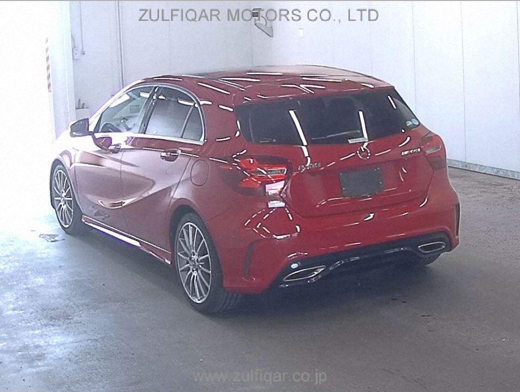 MERCEDES BENZ A CLASS 2018 Image 2