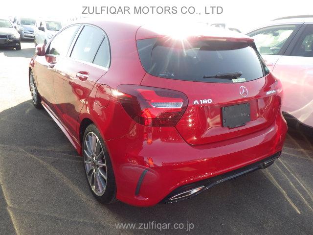 MERCEDES BENZ A CLASS 2018 Image 28