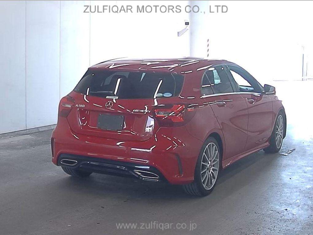 MERCEDES BENZ A CLASS 2018 Image 5