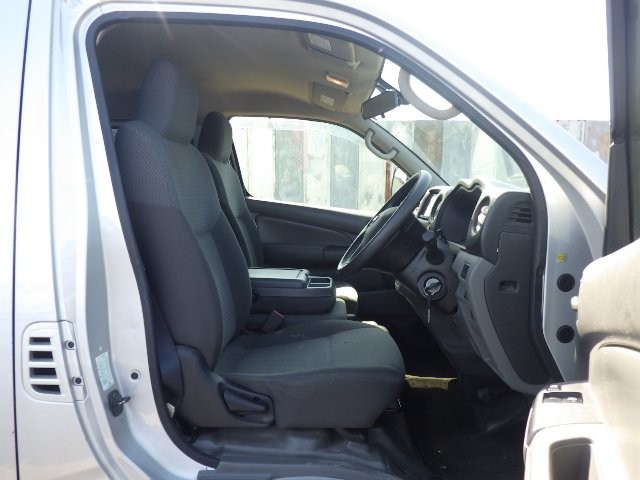 NISSAN NV350 CARAVAN 2018 Image 29