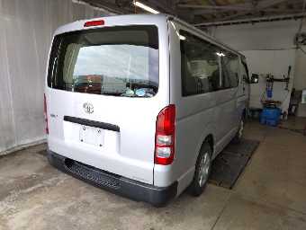 TOYOTA HIACE 2018 Image 2