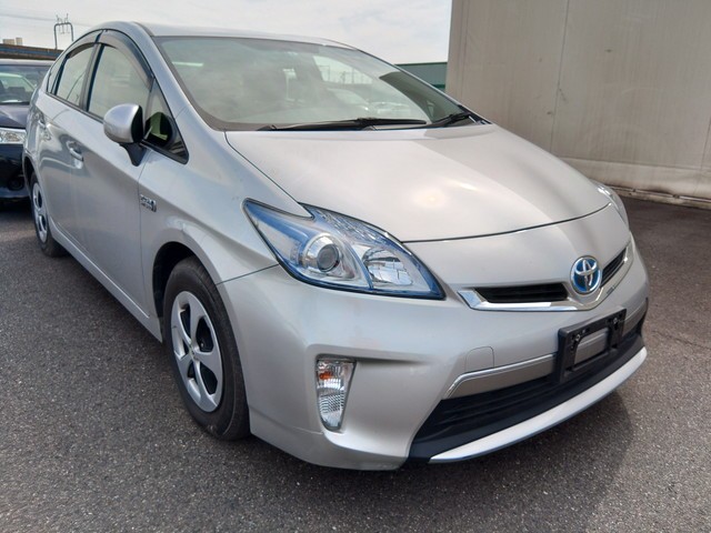 TOYOTA PRIUS PHV 2013 Image 19