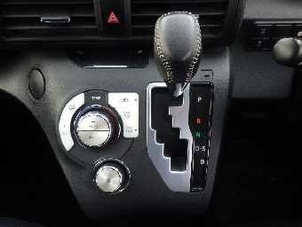 TOYOTA SIENTA 2017 Image 7