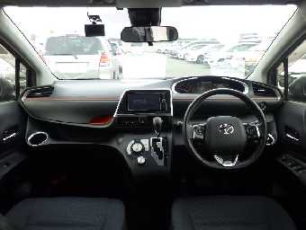 TOYOTA SIENTA 2017 Image 8