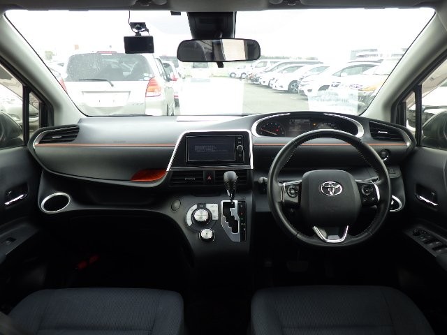 TOYOTA SIENTA 2017 Image 20