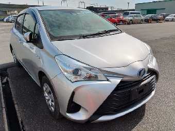 TOYOTA VITZ 2018 Image 12