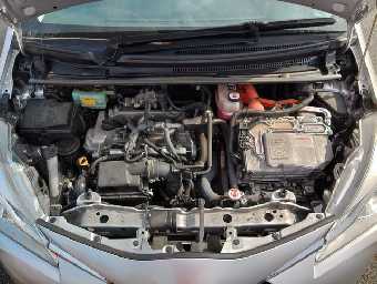 TOYOTA VITZ 2018 Image 18