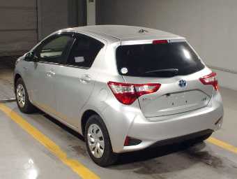 TOYOTA VITZ 2018 Image 4
