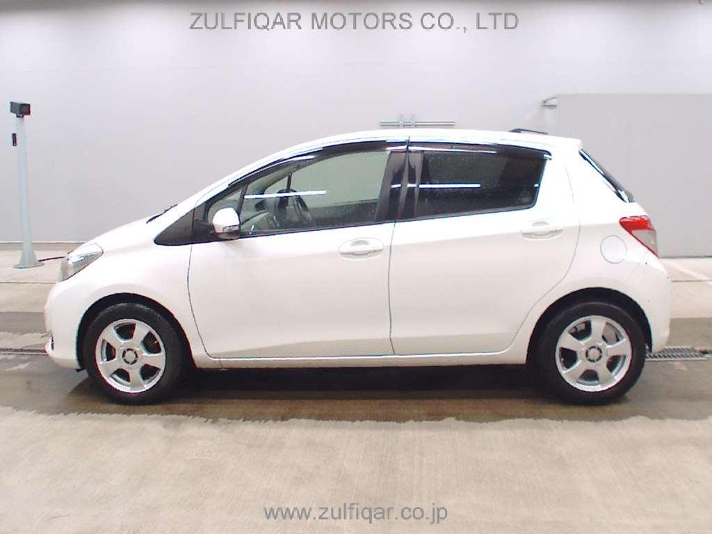 TOYOTA VITZ 2011 Image 4