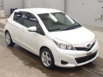 TOYOTA VITZ 2011 Image 5