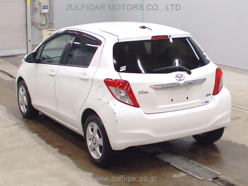 TOYOTA VITZ 2011 Image 6