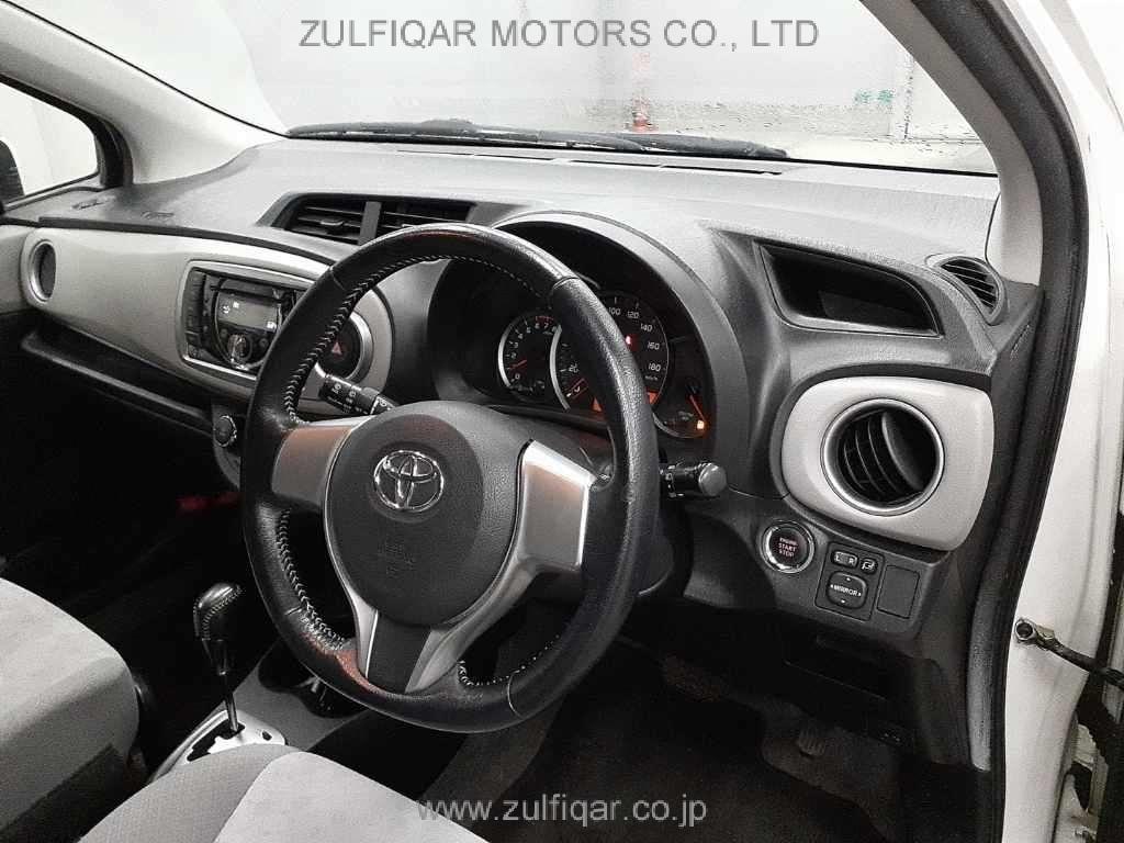 TOYOTA VITZ 2011 Image 7